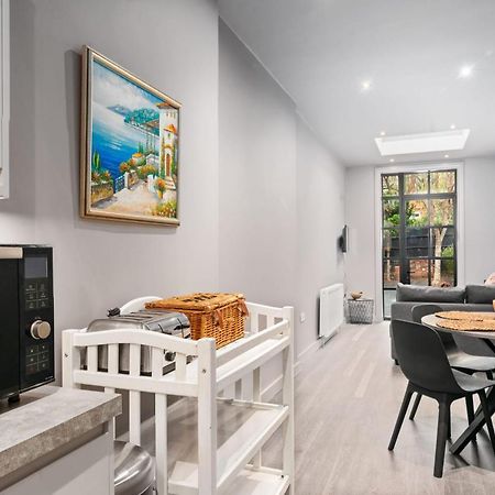 לונדון Lovely 2-Bed Apartment - Hosted By Guestready מראה חיצוני תמונה